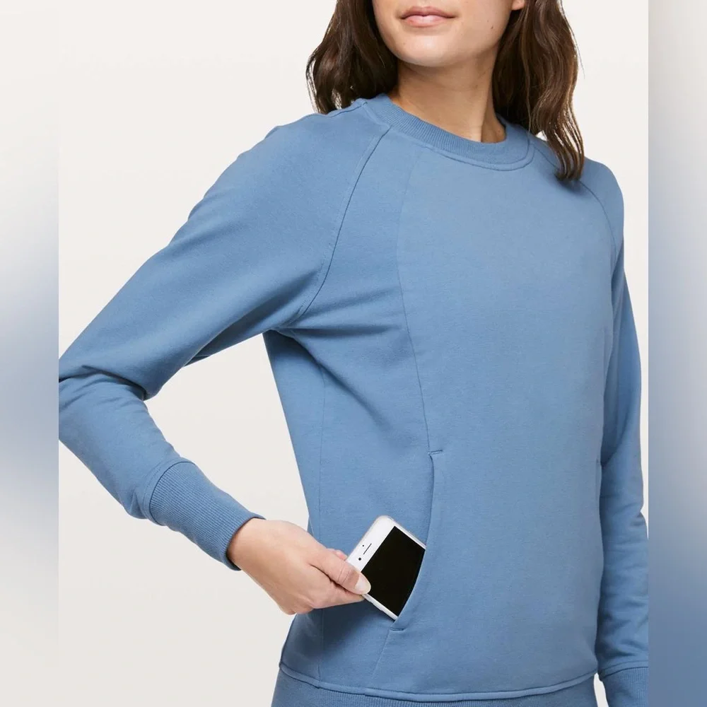 Lululemon Scuba Crew Utility Blue Size 8 Sweatshirt Long Medium Top - Picture 2 of 9